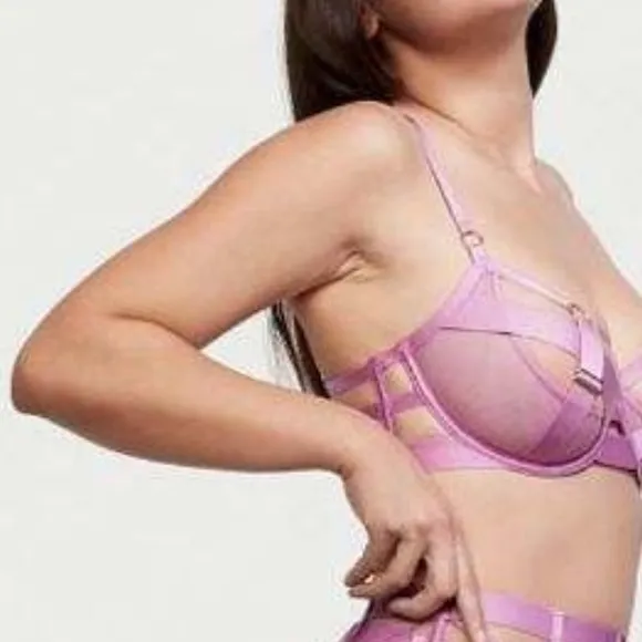- Nwt! Victoria's Secret VERY SEXY Unlined Strappy Demi Bra Purple bondage