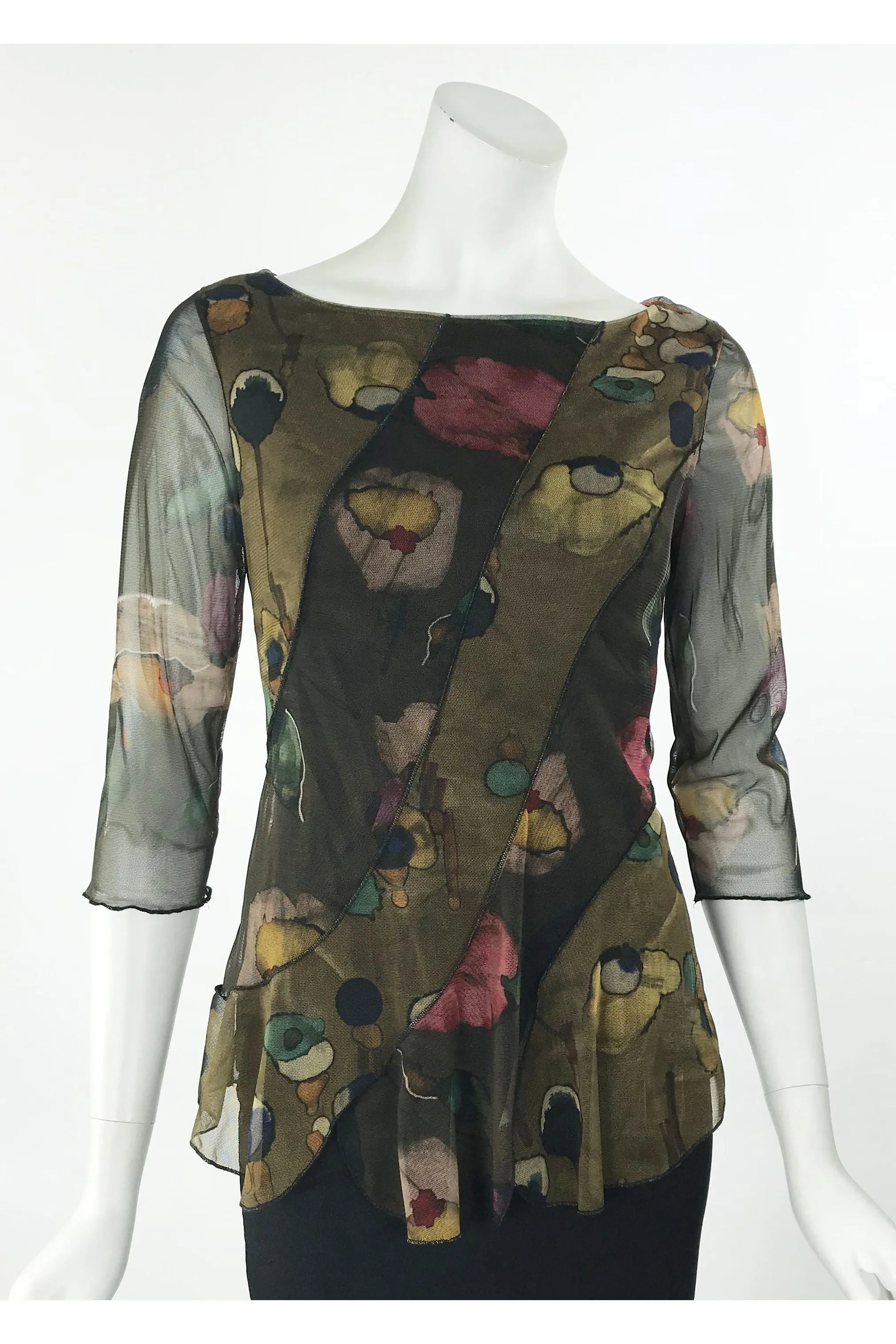 ALMA Diagonal Paneled Top with Scalloped Hem and 3/4 Sleeves