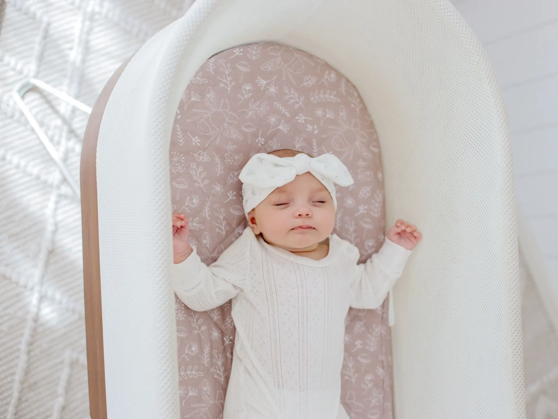 Bambella Waterproof Moses Bassinet Sheet | Bee Kind