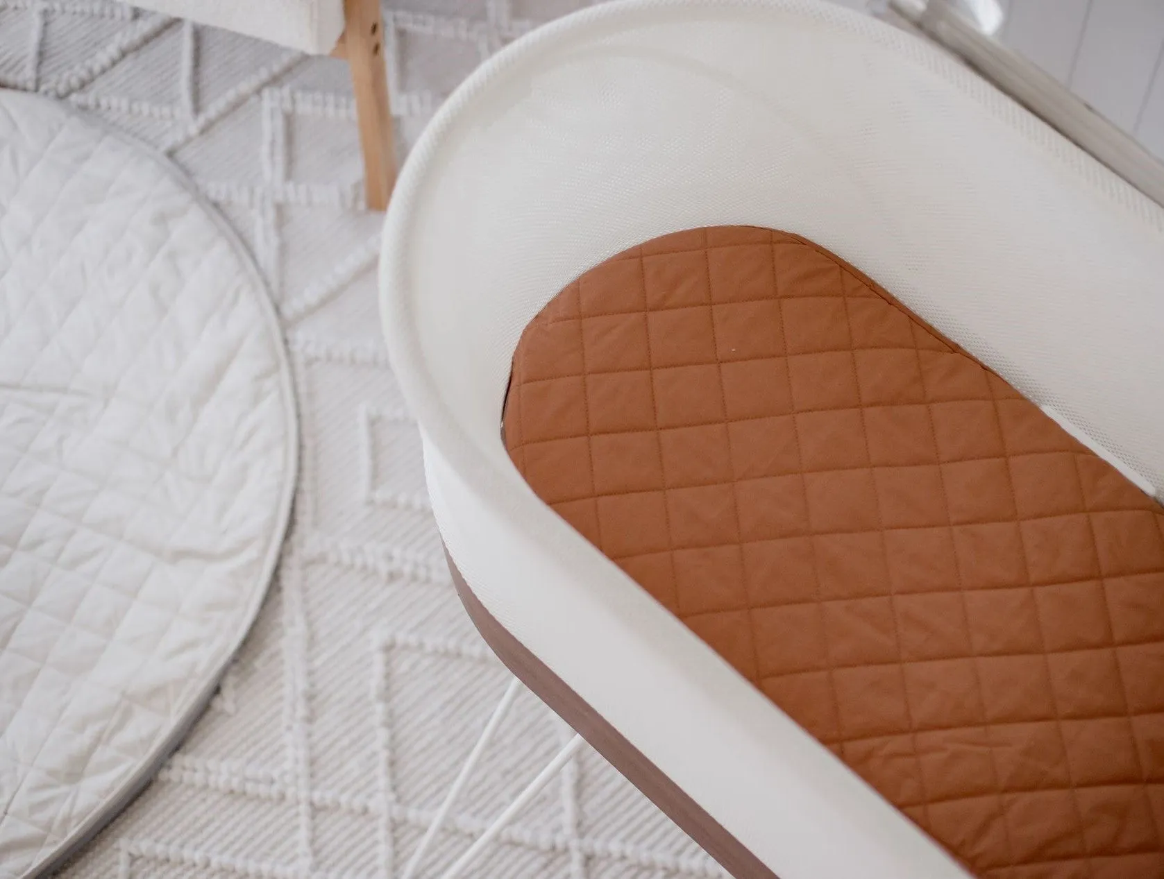 Bambella Waterproof Moses Bassinet Sheet | Chestnut