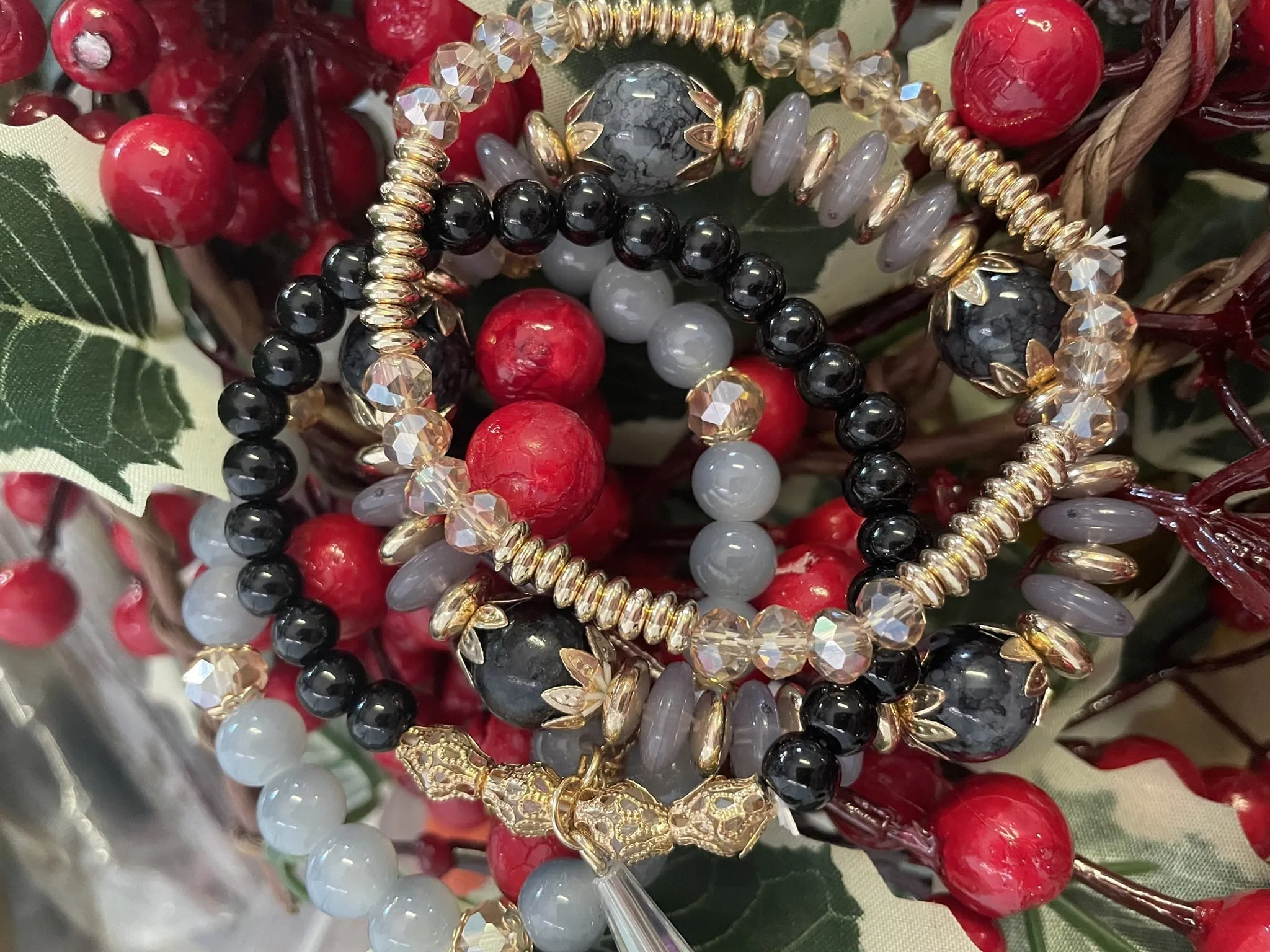 Black   Gold Holiday Stretchy Bracelet