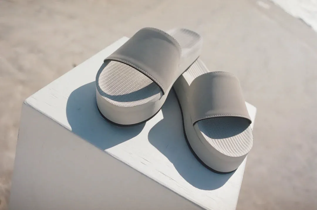ESSNTLS Womens PLATFORM Slides - Sea Salt