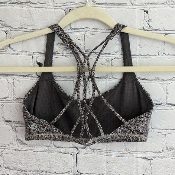 Lululemon free to be zen bra