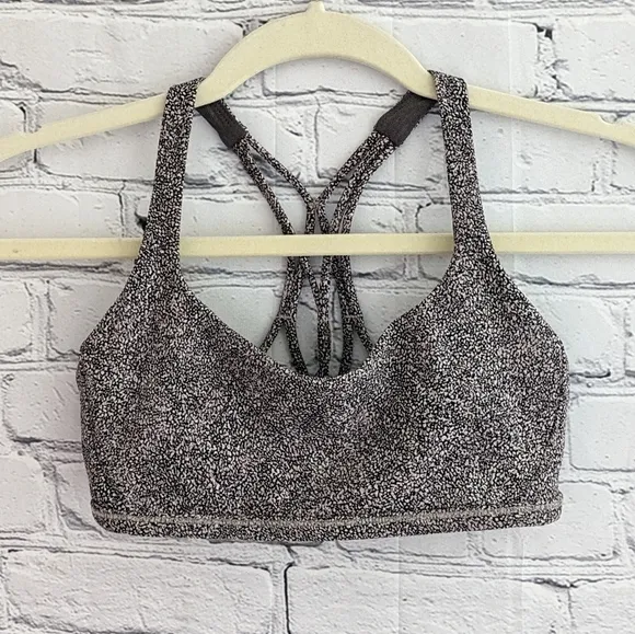 Lululemon free to be zen bra