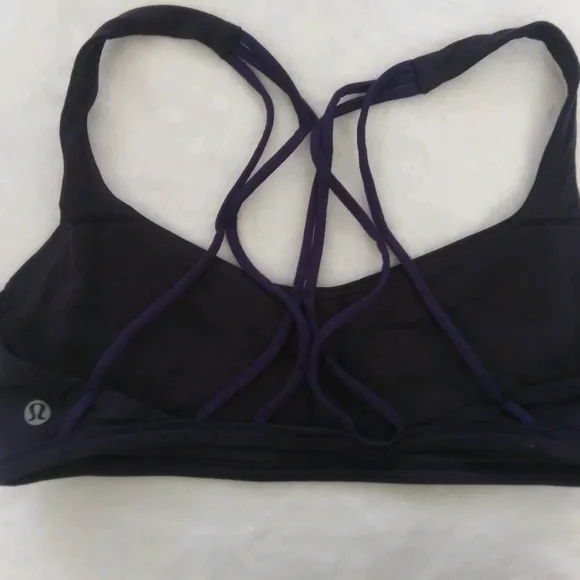 Lululemon free to be zen bra