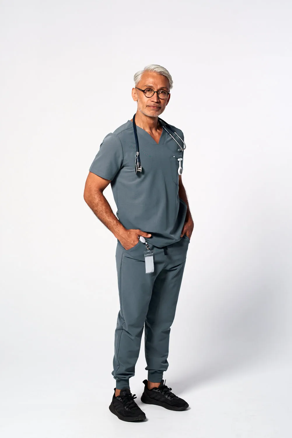 Men's 3-Pocket Scrub Top