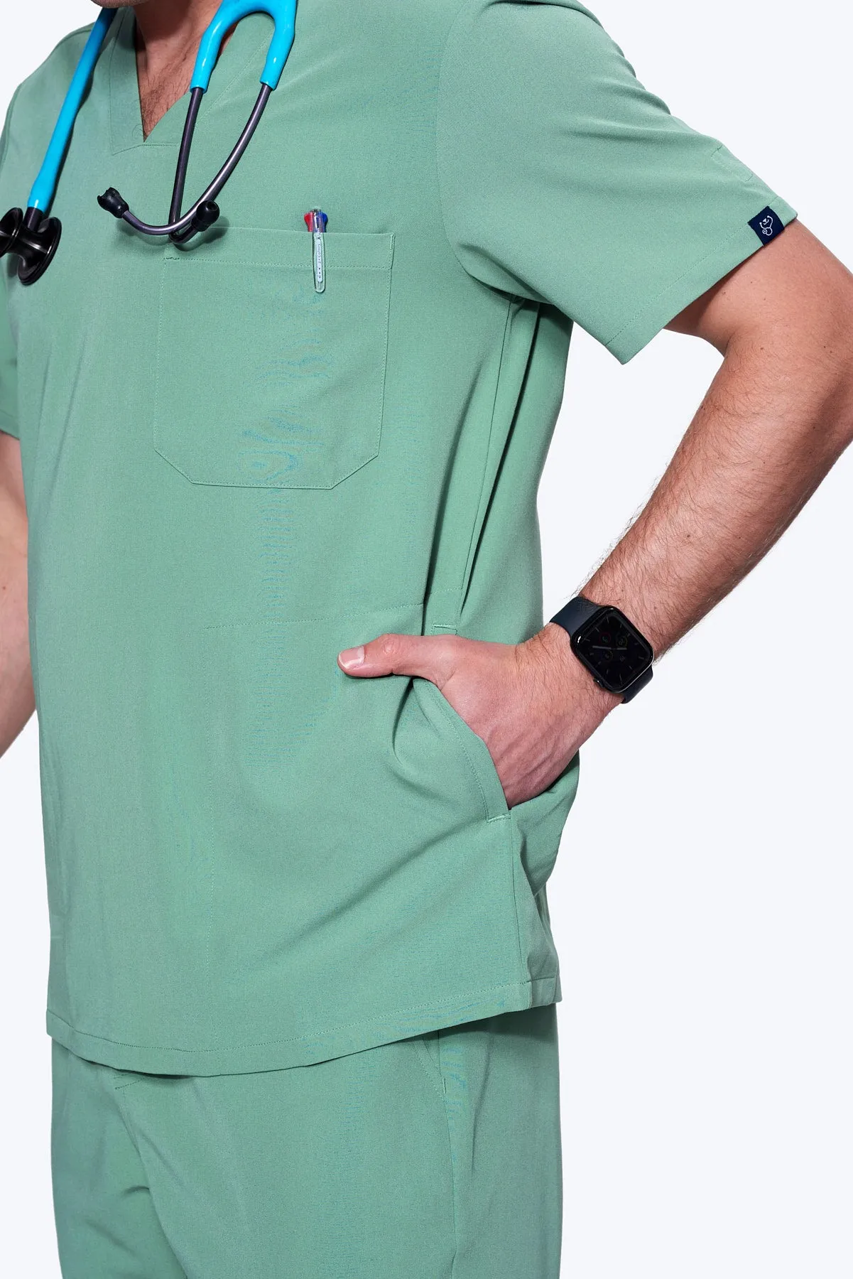 Men's 3-Pocket Scrub Top