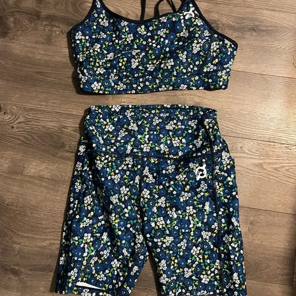 Peloton cadet strappy bra and cadent bike shorts