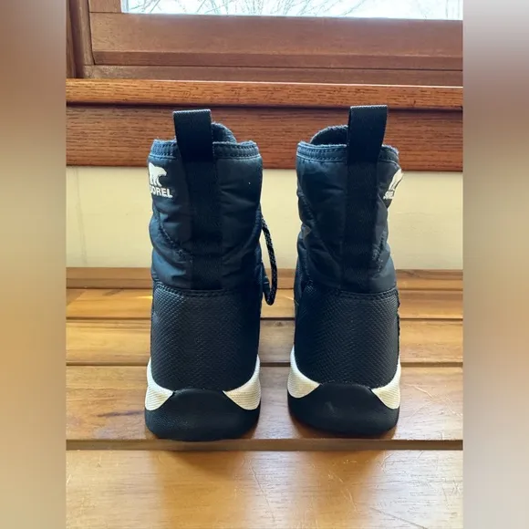 SOREL Whitney II Plus Snow Boot - US 2 (Little Girl)