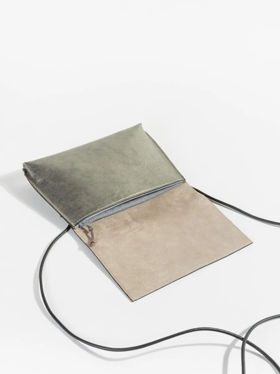 strappy foldover - brass