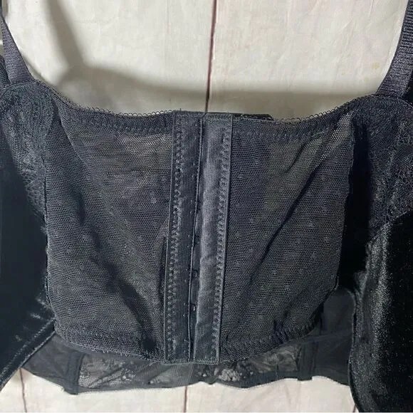 VELOUR AND LACE UNDERWIRE BRA RICH BLACK SIZE 6X