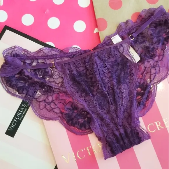 Victoria's Secret Vintage Very Sexy Lace String Bikini Panty NWT Purple Cutout