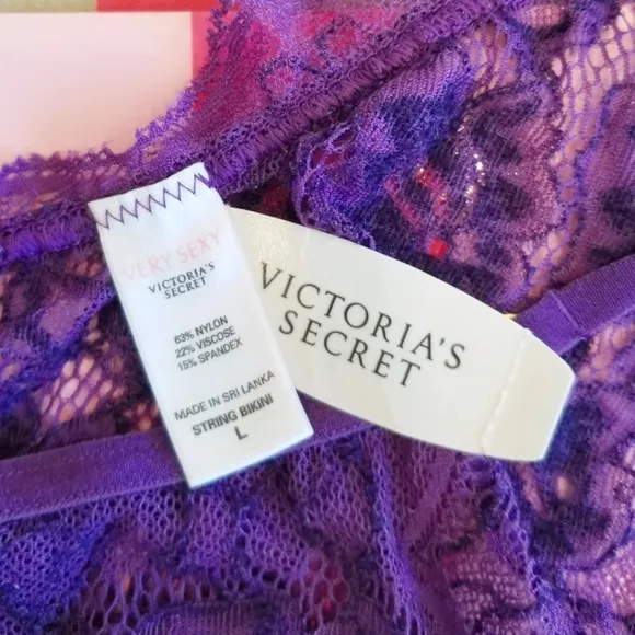 Victoria's Secret Vintage Very Sexy Lace String Bikini Panty NWT Purple Cutout