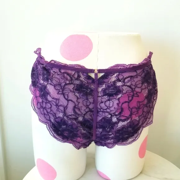 Victoria's Secret Vintage Very Sexy Lace String Bikini Panty NWT Purple Cutout