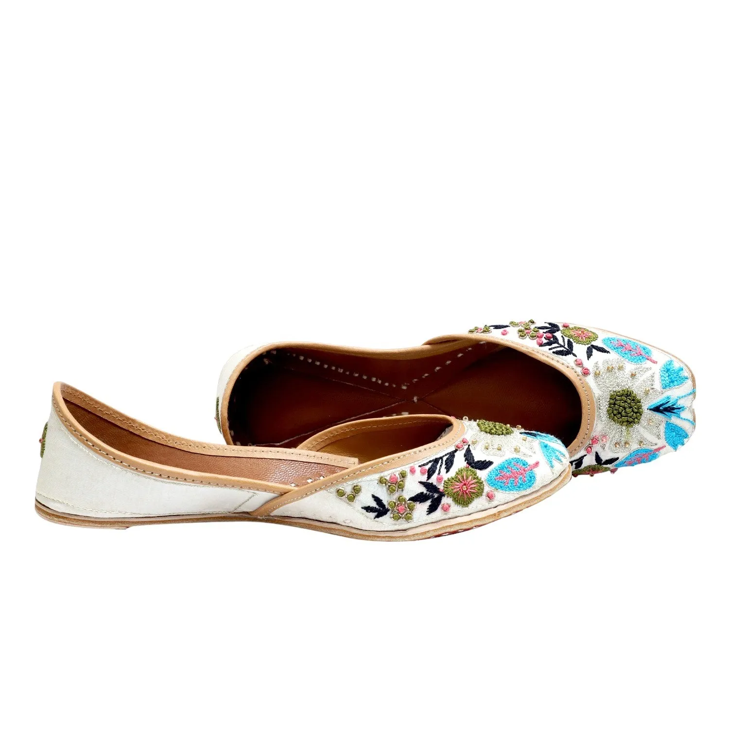 White Ethnic Punjabi Leather Jutti | Women'S Traditional Wear Mojari | Women Khussa Shoes | Indian Ballet Flats
