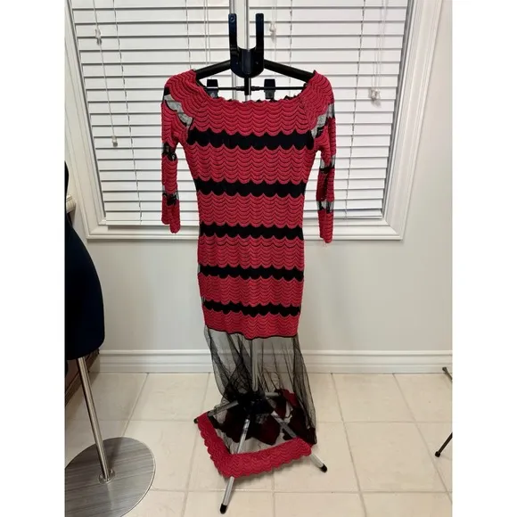 Women's Nora.z Paris Boutique Red &amp; Black Maxi Dress Size Large Sheer Hem Prom